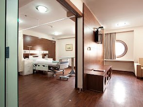 Indraprastha Apollo Hospital