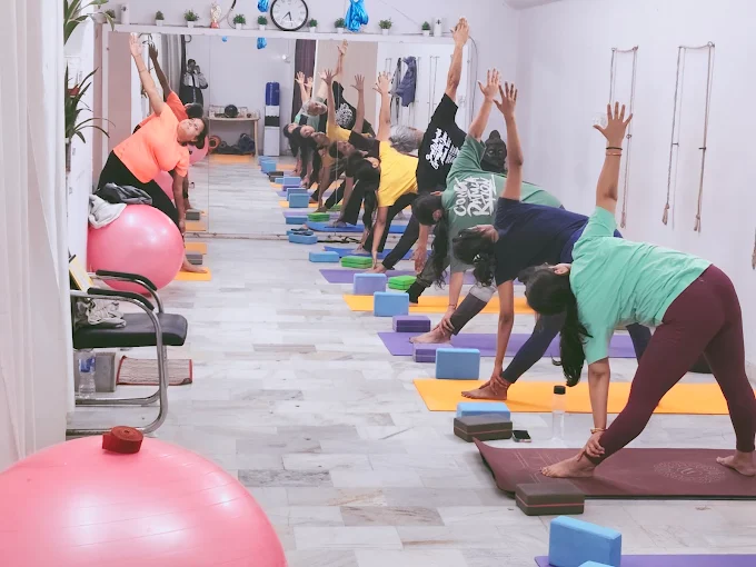 The fitness yoga Classes yoga center