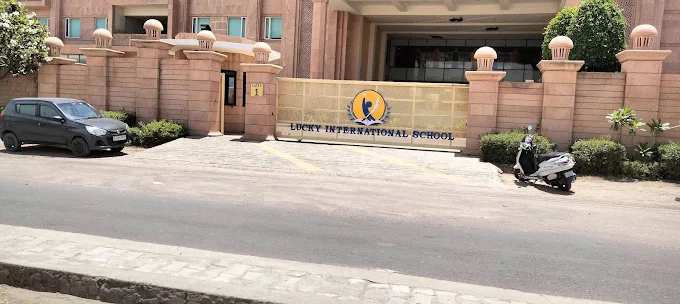 Lucky International School