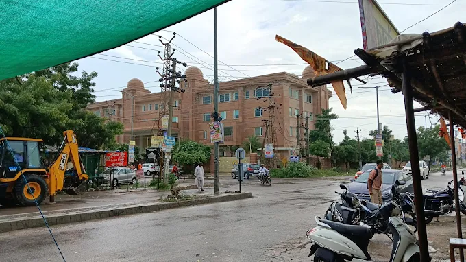 Lucky International School