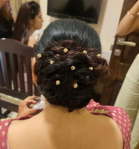 As makeover and makeup studio